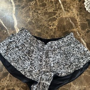 Lululemon Reversable  board shorts